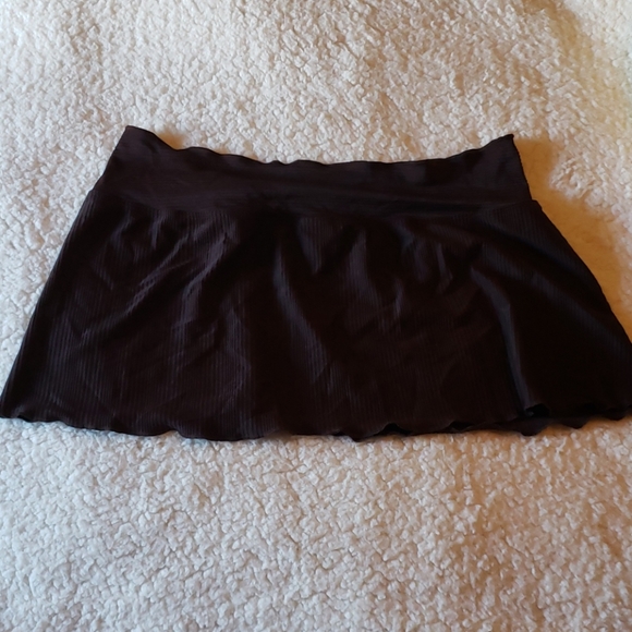 Tie Front Ribbed Textured Bikini Bottom Cover-up - Picture 4 of 5